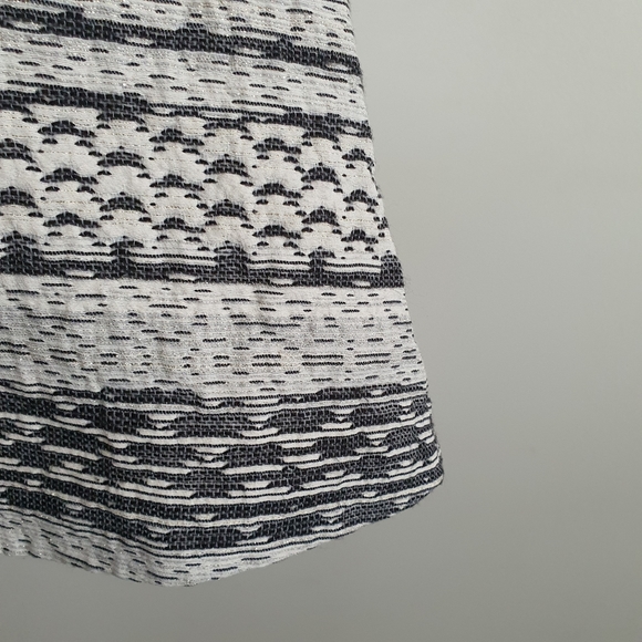 Forever New Size 12 Sleeveless Grey Ivory Jacquard V Neck Pleated Mini Dress - Picture 9 of 14